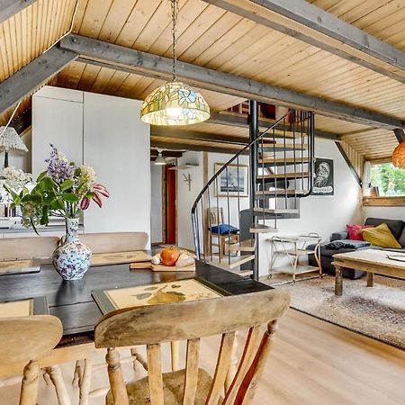 Amazing Home In Logstrup With Kitchen 외부 사진