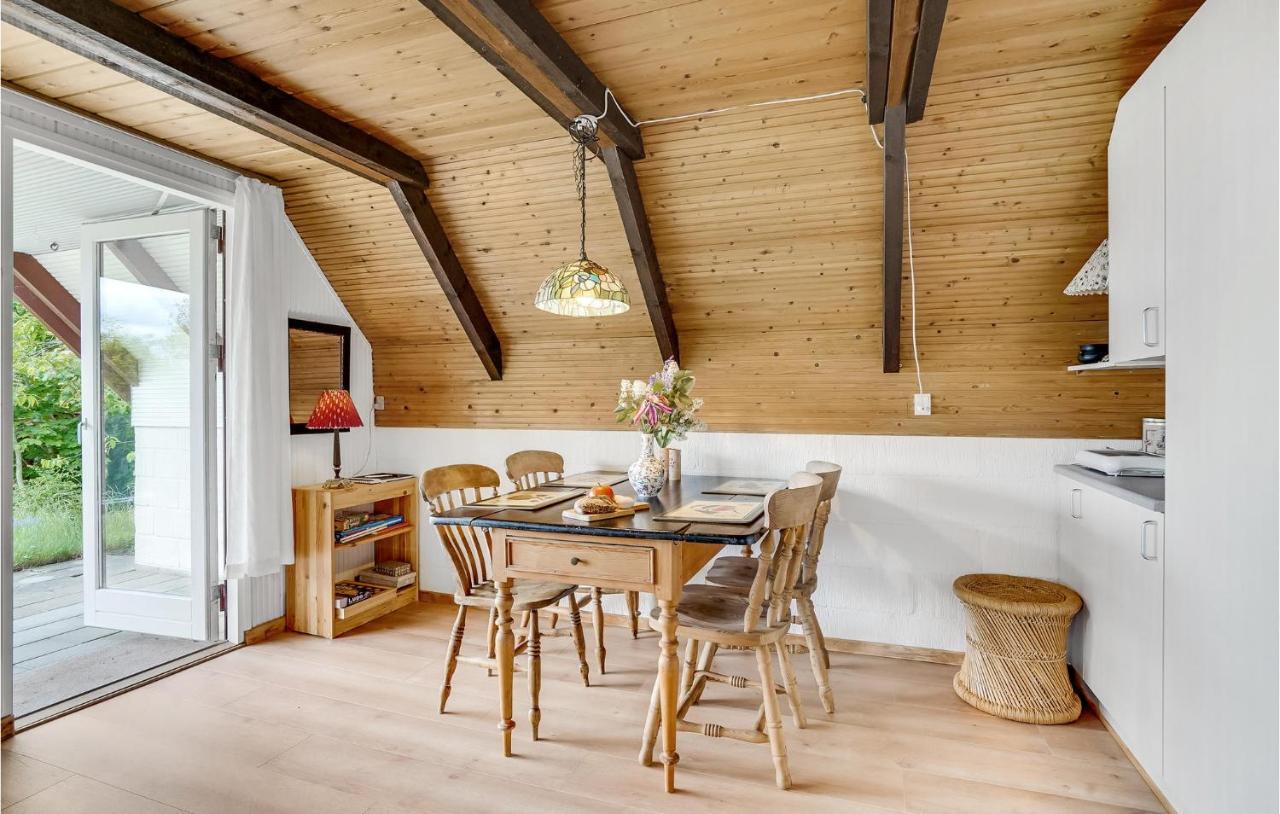 Amazing Home In Logstrup With Kitchen 외부 사진