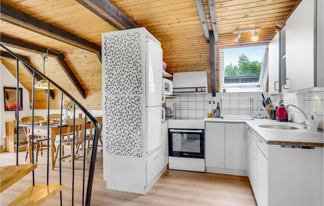 Amazing Home In Logstrup With Kitchen 외부 사진