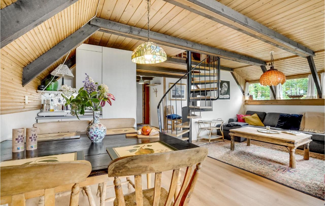 Amazing Home In Logstrup With Kitchen 외부 사진